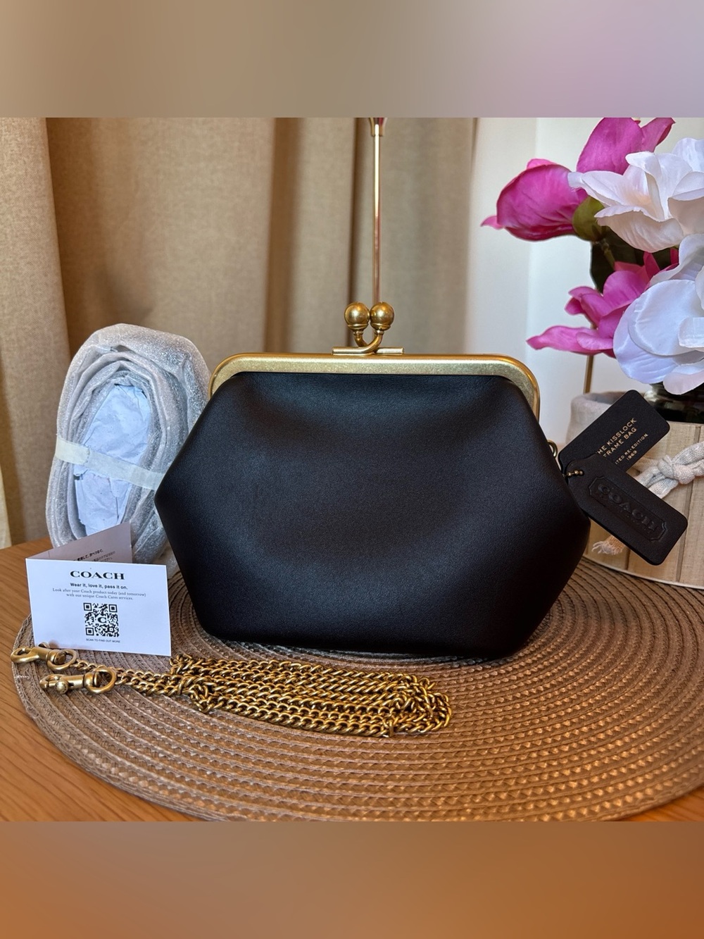 Coach Kisslock Frame Bag 14 Crossbody in Brass/Black Glovetanned Leather